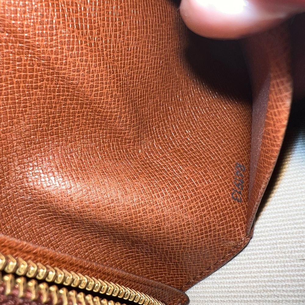 Louis Vuitton Wallet made in France - Picture 2 of 14
